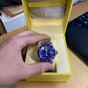 Invicta klocka nyskick  - Liten repa på glaset men annars inga repor! Allt finns med
