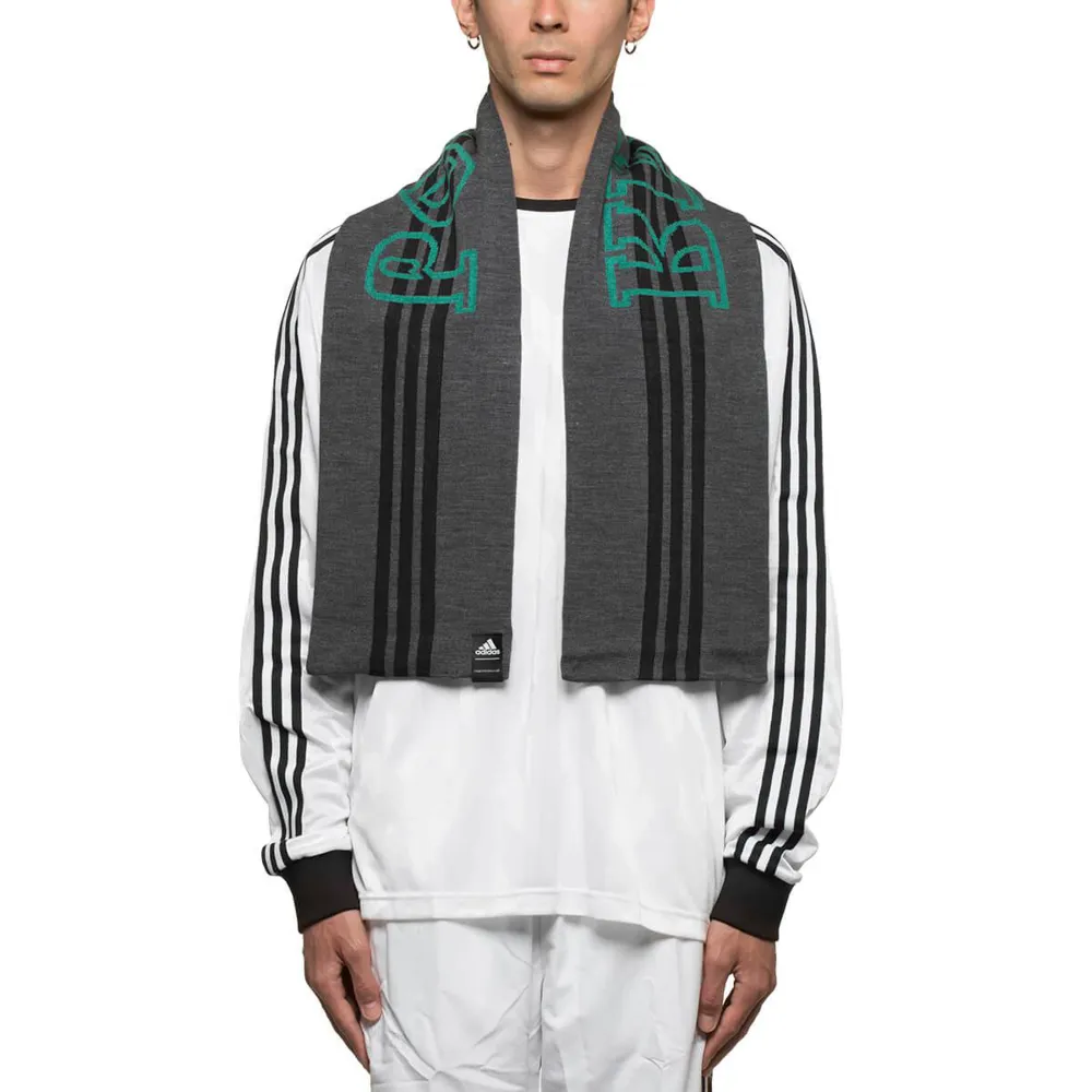 Gosha Rubinsky X Adidas halsduk/scarf  Bra skick Onesize. Accessoarer.