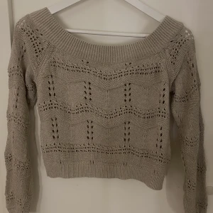 Stickad tröja - Söt stickad tröja som inte kommer till användning❤️