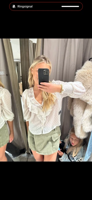 Zara blus  - Supersöt blus från zara aldrig använd med prislapp kvar 💗