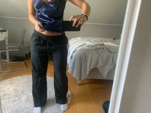 Svarta Linnebyxor - Ett par svarta fina linnebyxor som inte är använda många gånger, ursprungspris 500