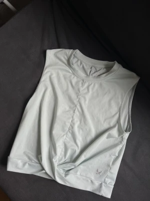 Tränings tröja  - Säljer denna turkosa träningströjan. Köpt på stadium, storlek 146/152💕💕