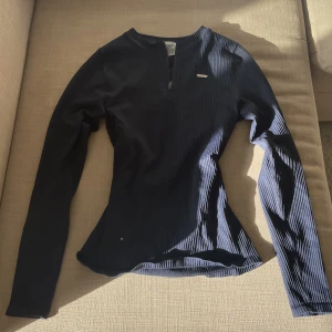 Aimn tröja  - Ribbad tränings tröja i marinblå från Aimn. Oanvänd. 