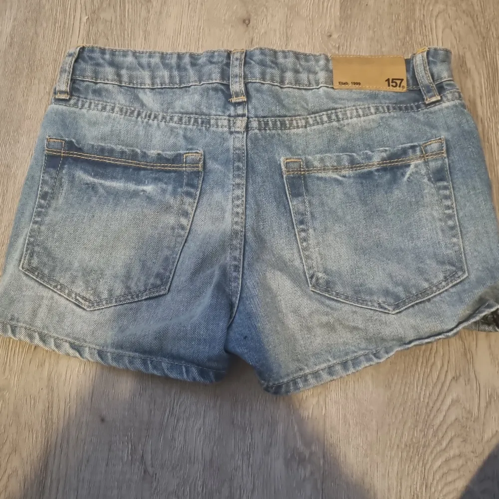 Jeans shorts knappast använda. Shorts.