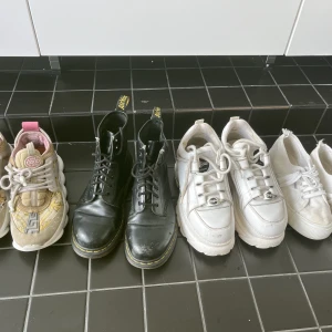 Märkesskopaket storlek 38 - Versace chain reaction, Dr Martens, Superga, Buffalo London 