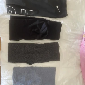 Träningstights - 3 träningstights och 1 par shorts u fint skick. Alla för 200 (50/kr st)