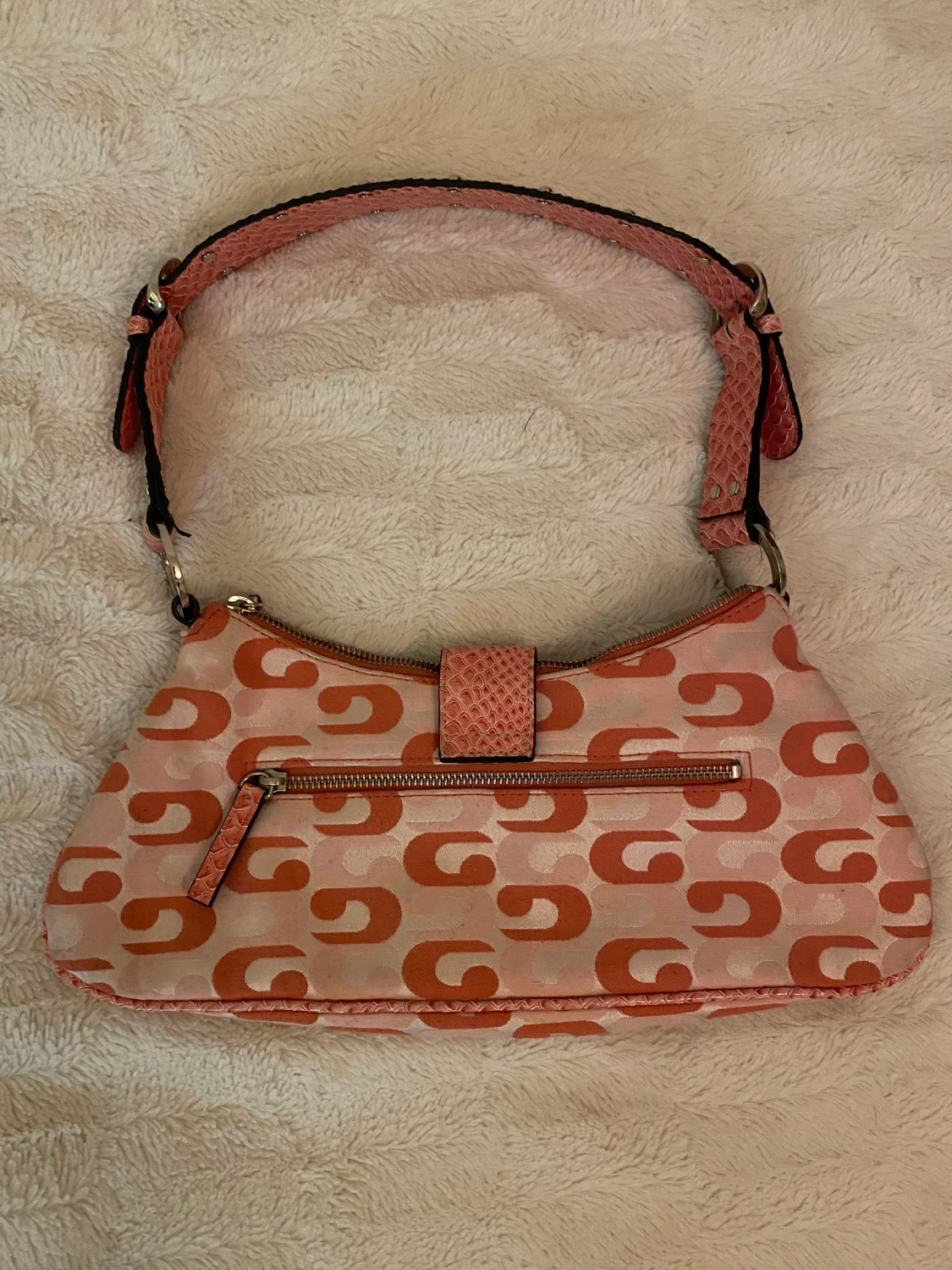 Guess väska - 90