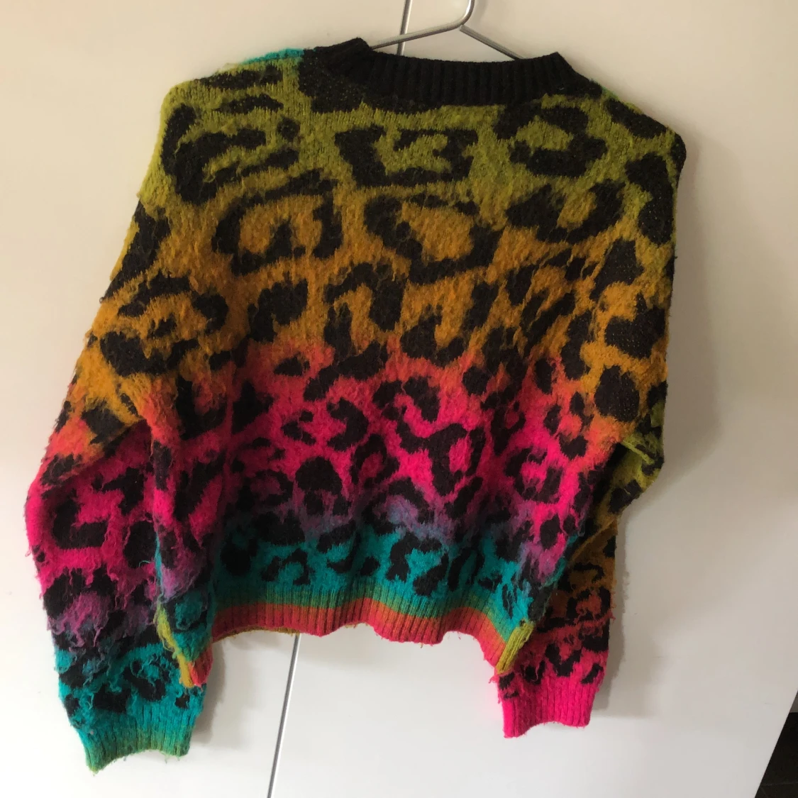 Stickad fluffig tröja - 91