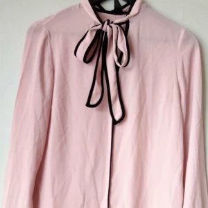 Blus - Helt ny oanvänd blus