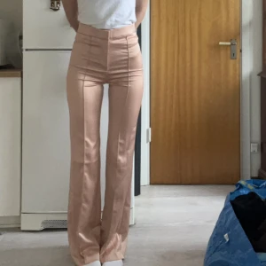 Rosa kostymbyxor - Helt nya 