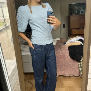 Blå ICHI topp  - Säljer min blåa ICHI topp då den inte används! Supersöt i alla tillfällen o bra skick 🩵