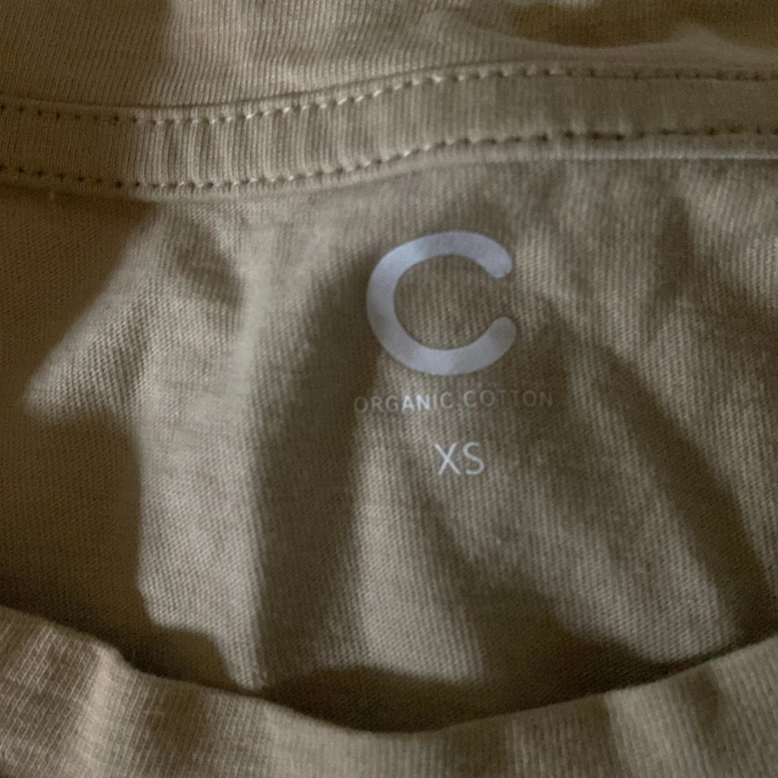 Beige T-shirt från Cubus - 91