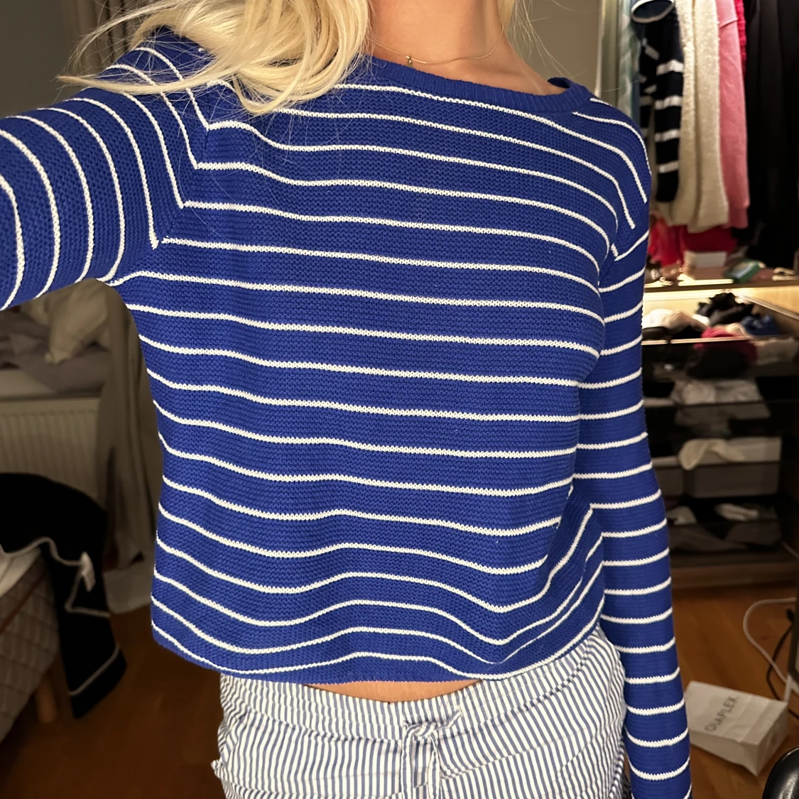 Randig stickad tröja