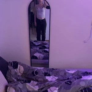 Straight Jeans från Zara! - Lågmidjade straight jeans från zara! Ordinarie pris 300