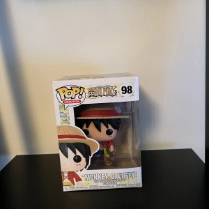 Monkey. D Luffy - Monkey. D Luffy 2016 pop figure First release versionen köpt från gamestop 