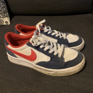 Nike SB  - Säljer skorna då dem inte anvädns längre, dem är för stora och har därför använt dem få gånger.