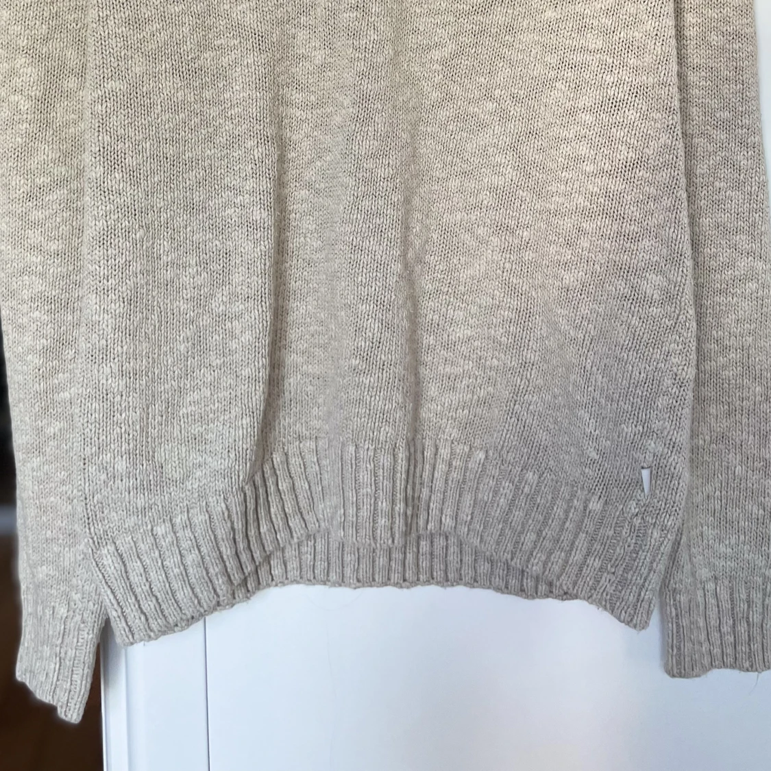 Beige stickad tröja - 91