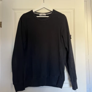 Stone Island sweatshirt svart - Stone island sweatshirt 