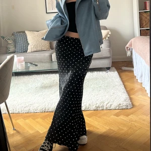 Kjol - Kjol från h&m, använd 1 gång. Storlek S