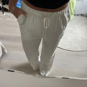 Linnebyxor - Säljer dessa supersnygga linnebyxor från NAKD i stl S ☺️