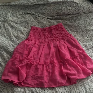 Rosa kjol  - Bara använt en gång 