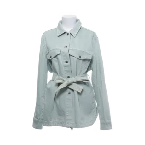 Jeansjacka - Mintgrön jeansjacka från Zara i storlek XS. Sitter lika bra på en S. Så gott som ny.