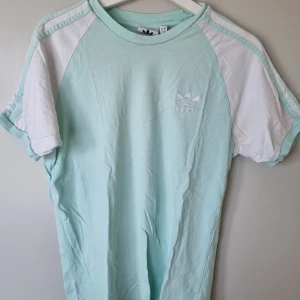 Adidas tshirt - Storlek S. Bra skick!