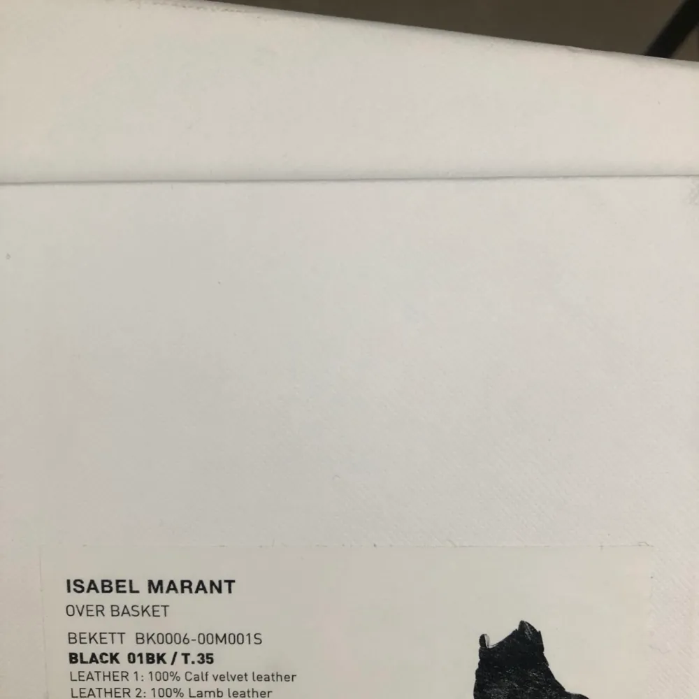 Säljer mina Isabel Marant bekett sneakers i storlek 35 men har själv 36 och de passar mig. Använda men bra skick. Nypris: 5900kr säljer för 1500kr. Skor.