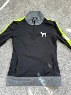 Pink träningströja  - Pink träningströja S