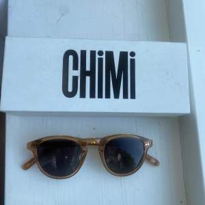 Säljer dessa chimi glasögon! Färg Peach modell #002. Som nya och inga repor⭐️originalpris 1250kr 