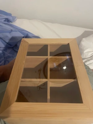 Te låda - Gjord för att ha teer i men funkar för smycken och allt möjligt.