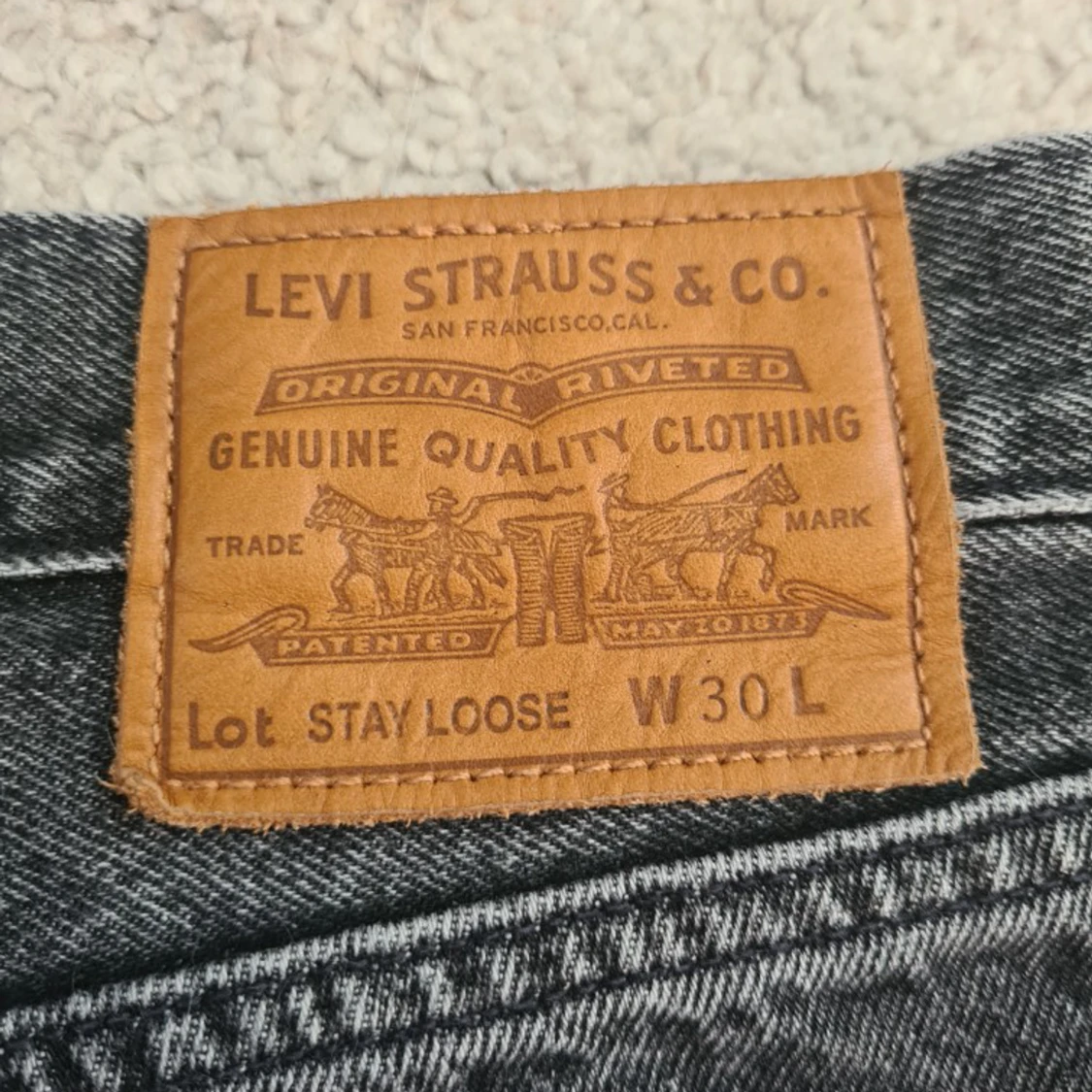 Levis Stay Loose - 30/28 - 91