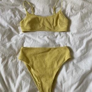 Bikini - Pastellfärger bikini från hm! Bra skick och tvättar självklart innan jag skickar! Stl 36💛
