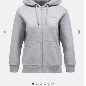 Nästan oanvänd peak hoodie, köpt för 1400kr, passar mig som har xs/s.