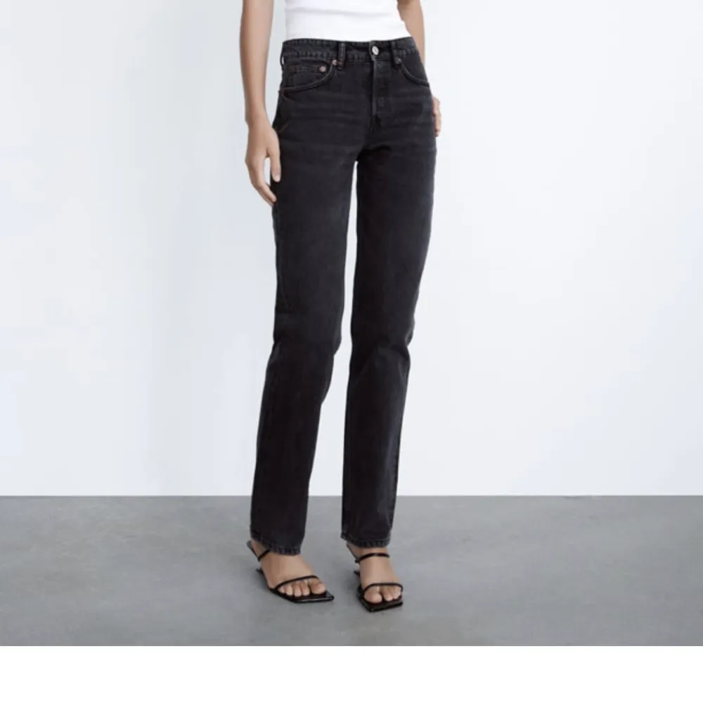 Zara jeans i storlek 34!. Jeans & Byxor.