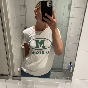 Missoni T-shirt  - T shirt från missoni. Har inget att anmärka på. Sitter som en XS/S.