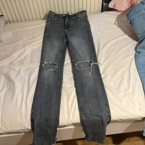 Jeansen  - Helt nya
