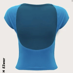 Shein tröja med öppen rygg - Säljer denna populära tröja!! Älskar materialet och denna tröja men jag tycker tyvärr inte färgen passar mig därför säljer jag den (aldrig använd bara testat)