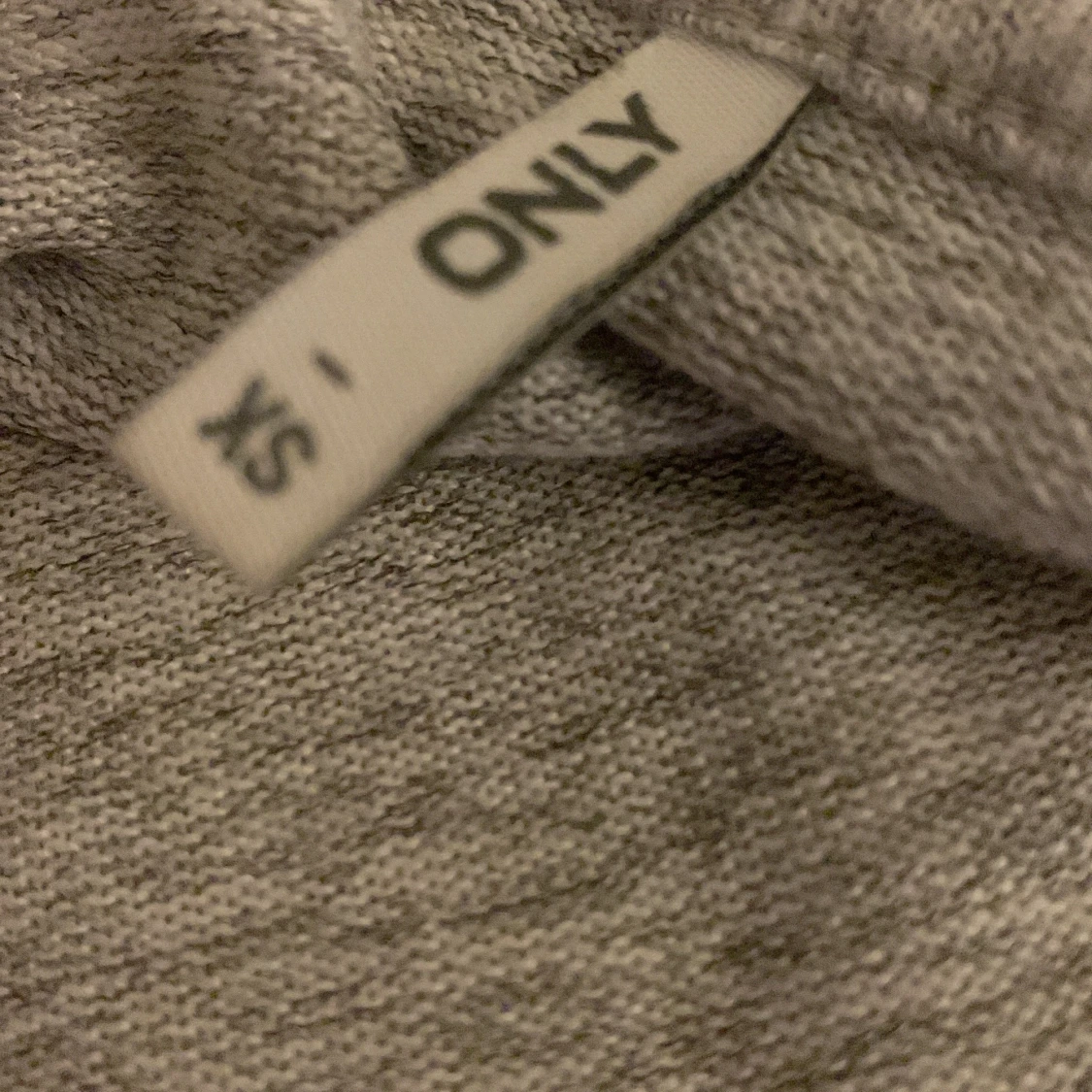 Säljer min stickade tröja - 91