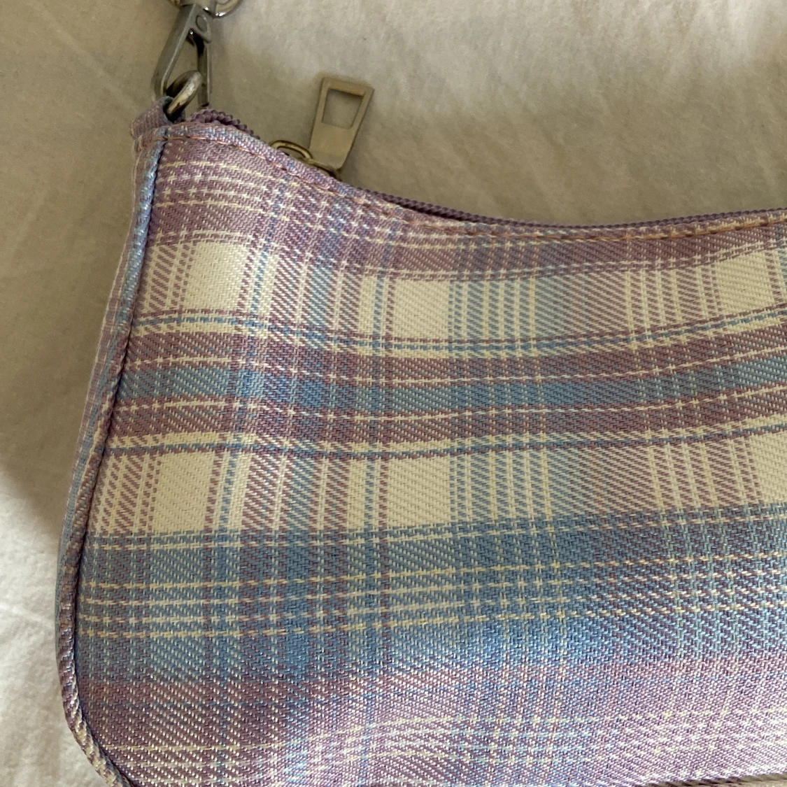 blå/vit/lila väska (aldrig använt) - 90