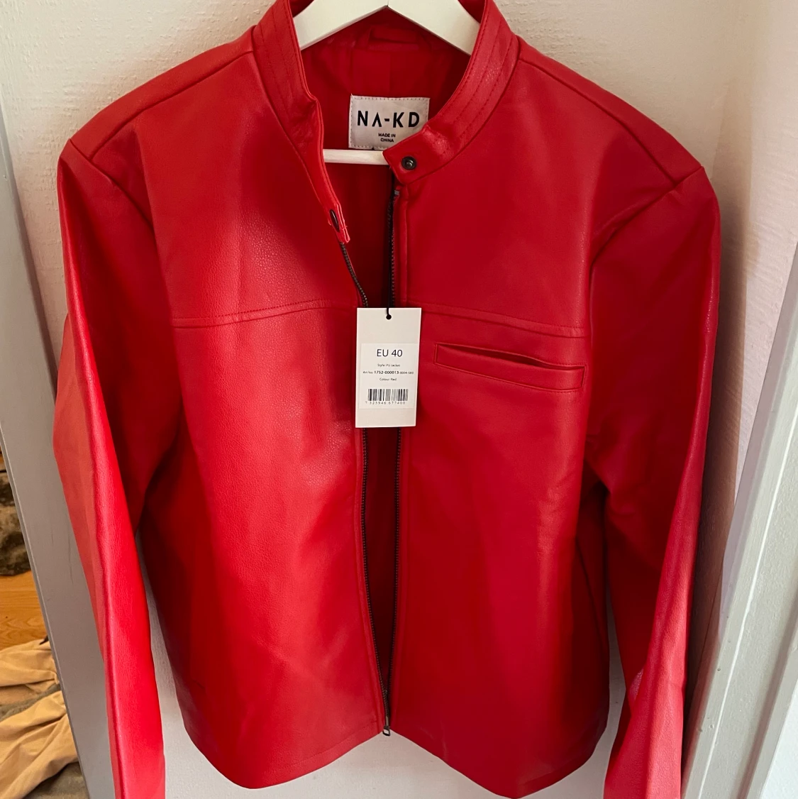 Röd skinnjacka  - 91