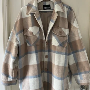 Jacka - Skjort-jacka i bra skick☀️