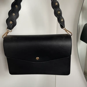 Väska - As cool väska från ginatricot, priserna kan diskuteras 💕💕