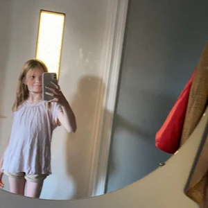 säljer en skön tröja som aldrig  kommer till använding lägger ut den men tror inte någon vill köpa den✨ - t-shirt stenström 