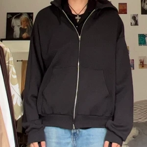 Black Oversized Zip Hoodie - fits very nice. lovely material and cut. perfect. don’t really wanna sell it by a man needs to eat.