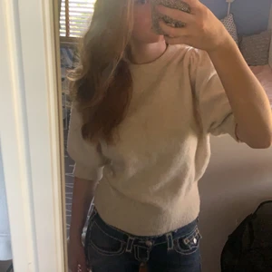 Stickad T-Shirt  - Fin stickad T-shirt från H&M ❣️