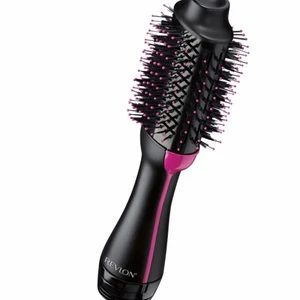 Värmeborste - TRYCK INTE PÅ ”köp nu”. Värmeborste från Revlon. Nästintill oanvänd. 200 kr eller bud om flera är intresserade. Köp direkt för 400 kr
