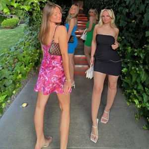 Klänning - Säljer denna underbara rosa klänning från bikbok, använd endast en gång så i nyskick! 