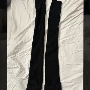 Ben värmare - Långa ben värmare men blir jätte snygga när man ”crunshar” upp dom