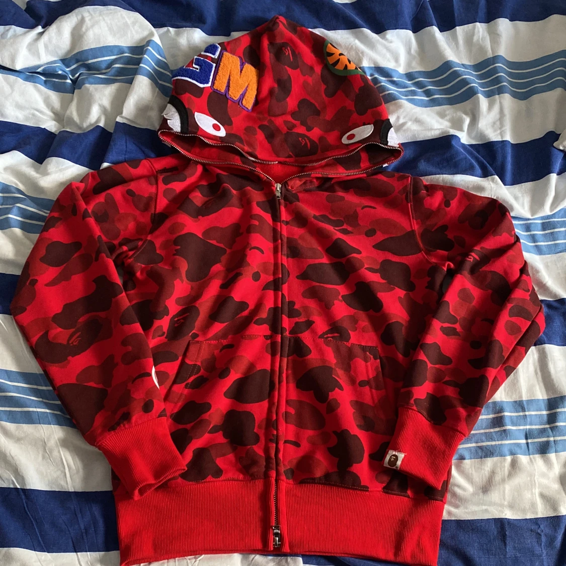 Röd Bape Hoodie